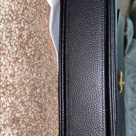 Coach Cassie - Picture 8 of 12